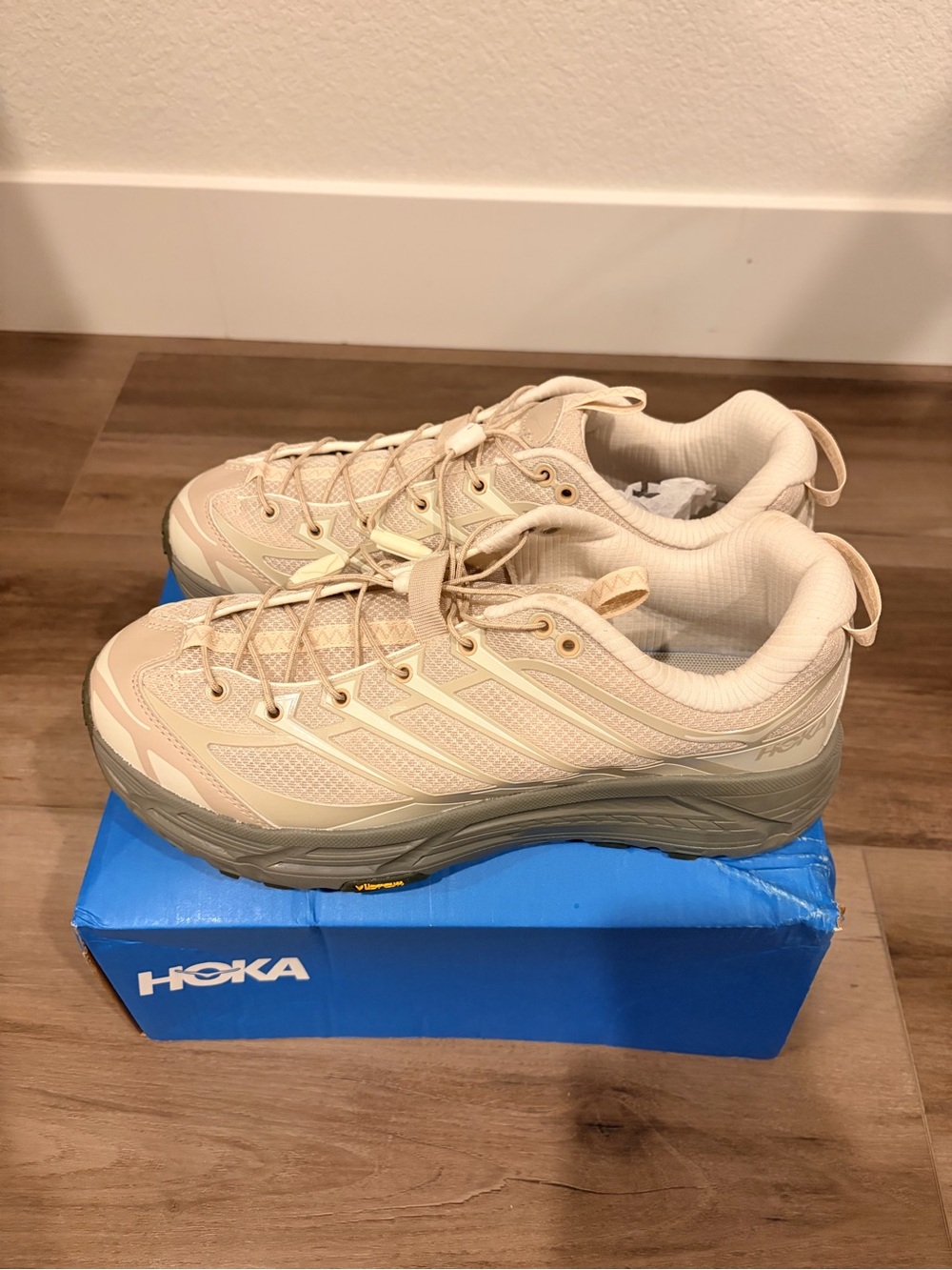 Hoka Men's Trail Running SHoka Men's Trail Running Shoes Tan Vibram Sole Size 11